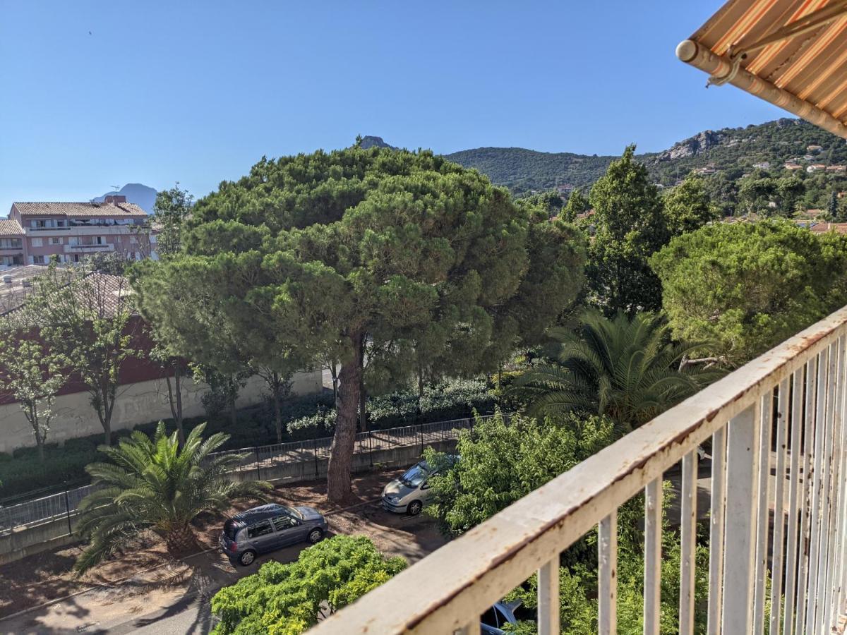 Superbe T2 Proche Des Plages Et Des Commerces Ιέρ Εξωτερικό φωτογραφία